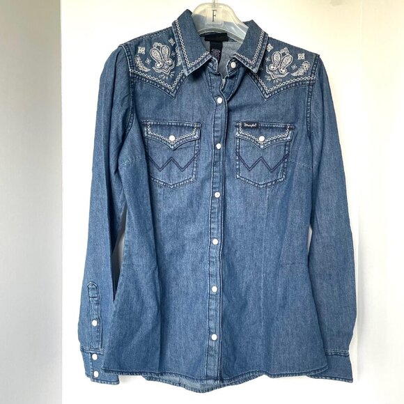 Wrangler Western Denim Shirt Womens XS Blue Retro Embroidered Long Sleeve Snap - Picture 2 of 6